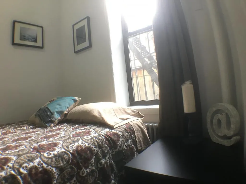 Two Bedroom Apartment Henry Street #42 Nowy Jork